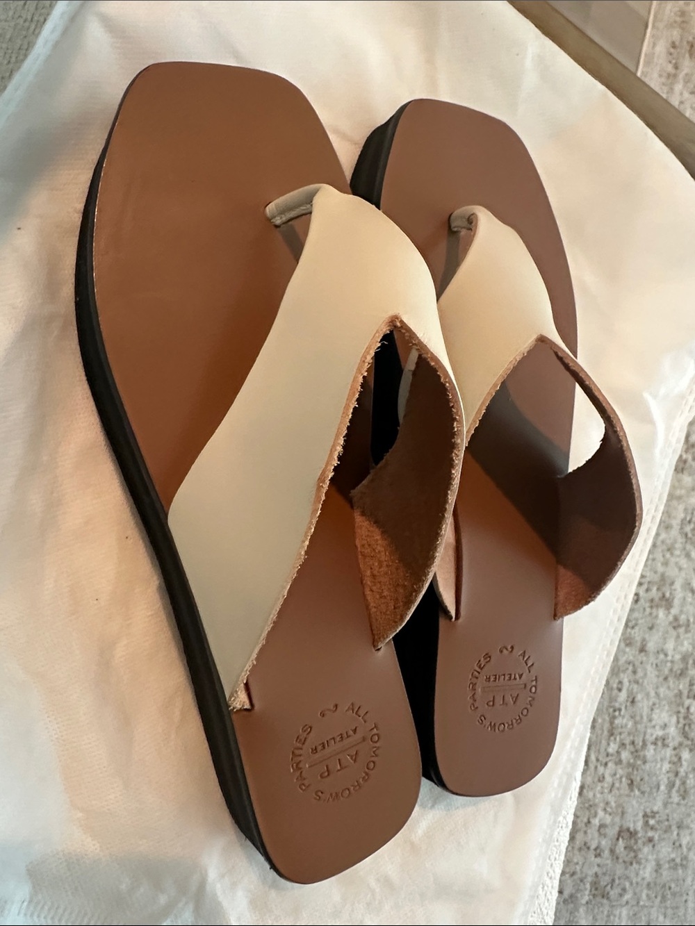Minimal Cream Leather Toe-Post Sandals